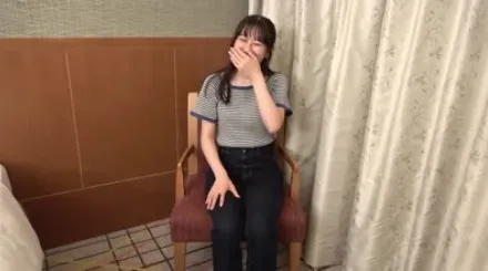 FC2-PPV-4106665 教師志望的美白纤细清纯美女