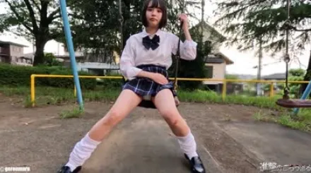 FC2-PPV-4128243 住宅区内裤行走