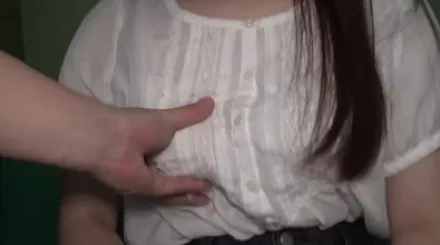 FC2-PPV-4003874 她太可爱了可能会被发掘成为偶像