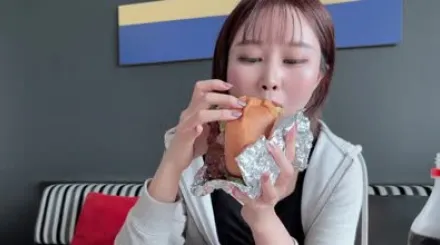 FC2-PPV-3751360 热情迎接初次的生猛肉棒