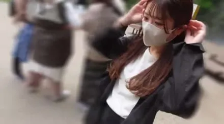 FC2-PPV-3610539 在保育院打工的可爱妹子