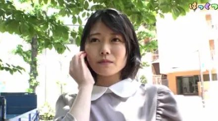 FC2-PPV-4751650 清纯无邪的女大学生