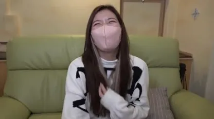 FC2-PPV-3189407 美容院打工的窈窕美女