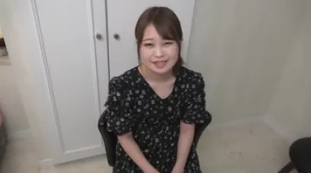 FC2-PPV-3172645 她散发着令人无法抗拒的温柔气息