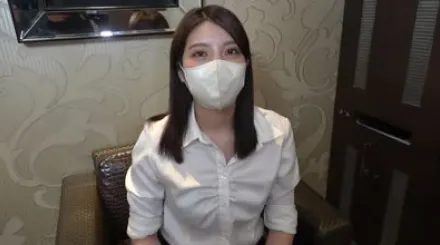 FC2-PPV-3080110 身材苗条的大眼睛职场女性