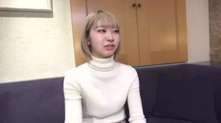 FC2-PPV-3050457 胸部娇小的金发女郎