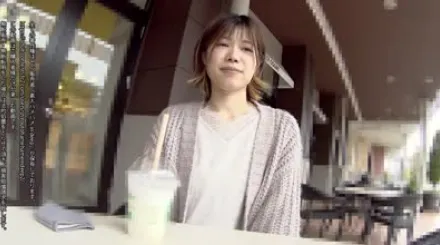 FC2-PPV-2904400 只需插入阴茎即可瞬间达到高潮的高挑美人妻