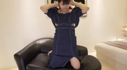 FC2-PPV-4766323 为刚入社的巨乳少女提供成人指导