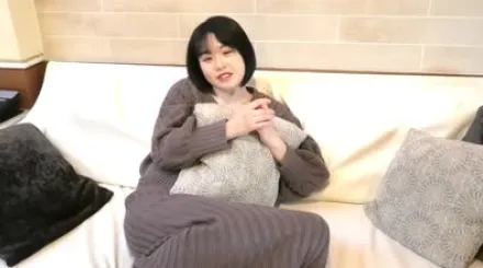 FC2-PPV-2693278 花酱被带到酒店脱光衣服原样拍摄