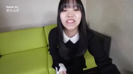 FC2-PPV-4687414 仍在长高的女孩