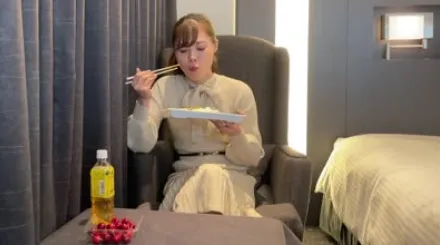 FC2-PPV-1935583 F罩杯美女