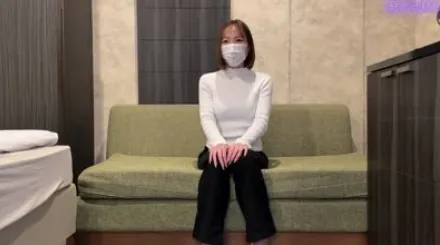 FC2-PPV-4803148 默默工作的天使般的助理