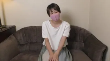 FC2-PPV-1900268 一位21岁美容顾问