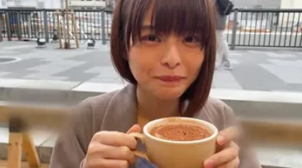 FC2-PPV-1847794 在东京一家知名书店工作的短发黑发美女