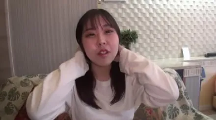 FC2-PPV-1860538 美丽的女孩被粗暴地灌精