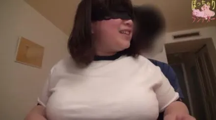 FC2-PPV-1761680 身穿体操服的丰满女大学生