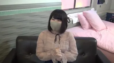 FC2-PPV-1757093 年轻性感的女孩