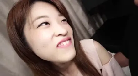 FC2-PPV-4810982 轻松搞定一个经验不足的年轻素人少妇