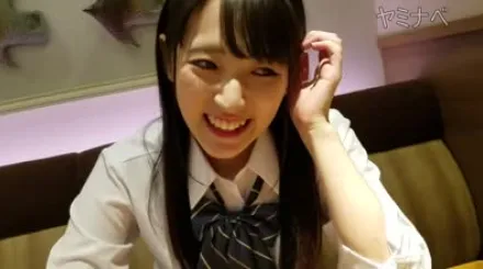 FC2-PPV-1640514 东京私立学校三年级学生会长腿