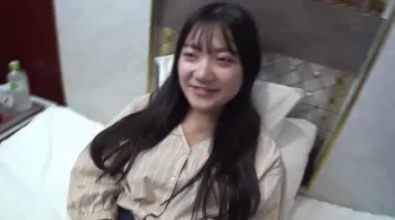 FC2-PPV-1596712 明亮双眸和迷人晒痕的可爱女孩