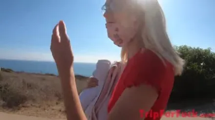 FC2-PPV-1581507 胸部丰满的美女