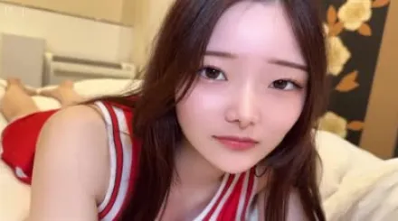 FC2-PPV-4566094 神奇的外观以纤细的美貌插入原始并享受乐趣