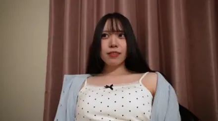 FC2-PPV-4812799 身材修长曲线玲珑的女孩