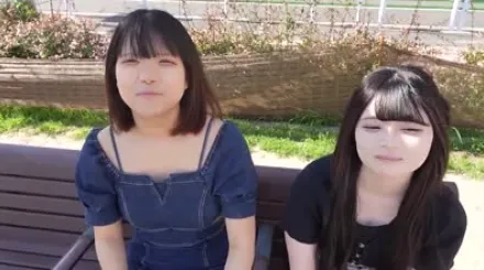 FC2-PPV-4819367 约了两个失业妹子进行3P