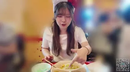 FC2-PPV-4822500 最美女性双重喷水和连续内射