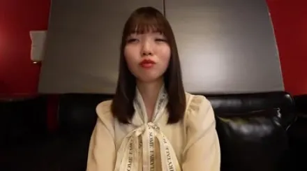 FC2-PPV-4825366 纯真的懵懂女孩