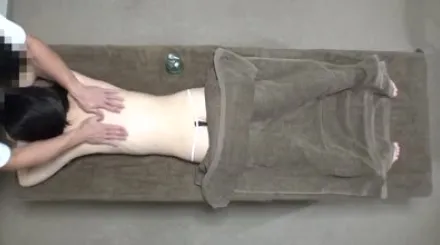 FC2-PPV-4578243 纤瘦平胸敏感度爆表疗愈开始