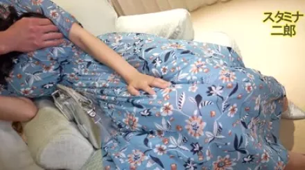 FC2-PPV-4564632 嫁给富豪的前偶像G罩杯新婚妻H酱