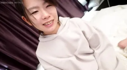 FC2-PPV-4558916 一个变态性感的妻子