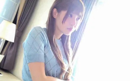 FC2-PPV-3746259 看起来比实际年龄大五岁的混血时装模特