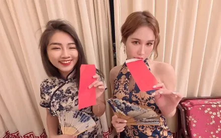 新朋友的一線鮑居然在我旁邊自慰又潮吹 辛尤里