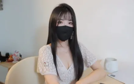 饥渴痴女姐姐的补课诱惑 懒懒猪