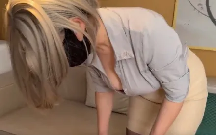 e嫂巨乳性感女秘书之情趣娃娃