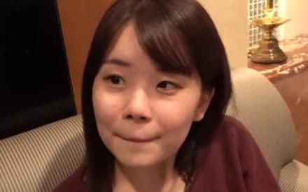 FC2-PPV-1543511 直到四月才毕业的高中生