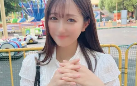 FC2-PPV-4552188 一位来自著名女子大学的漂亮女大学生被带到了摩天轮