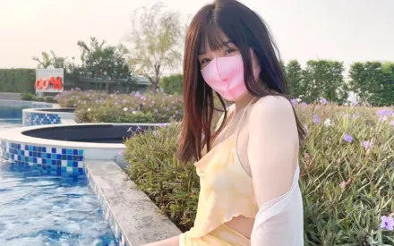 室外泳池露出 室內被內射 萌之乖乖