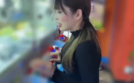 FC2-PPV-4722969 用无法停止的活塞深入阴道痉挛多次高潮