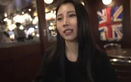 FC2-PPV-3470939 让一个漂亮的角色扮演者喝醉然后在房间里进行原始的中出性爱