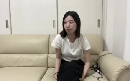 FC2-PPV-4773576 在新婚夫妇的家里一边想着她老公什么时候回家一边和淫荡的人妻做爱最后射在她体内