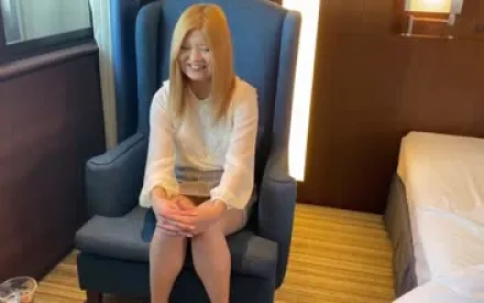 FC2-PPV-1818568 当模特的金发女郎怀孕了