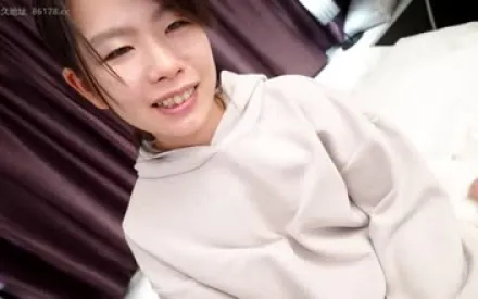 FC2-PPV-4558916 一个变态性感的妻子